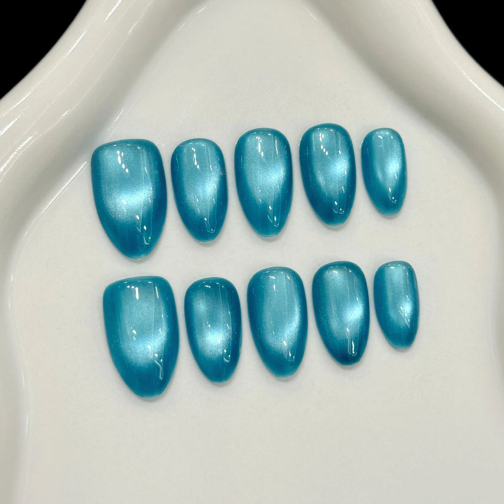 Reusable almond press-on nails set